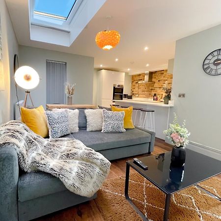 Stunning Brighton Seaside 2-Bedroom Townhouse With Patio, Sleeps 6 Exterior photo