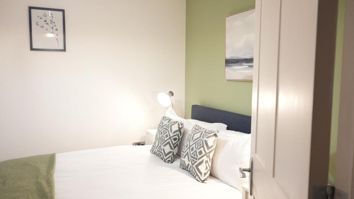 Stunning Brighton Seaside 2-Bedroom Townhouse With Patio, Sleeps 6 Exterior photo